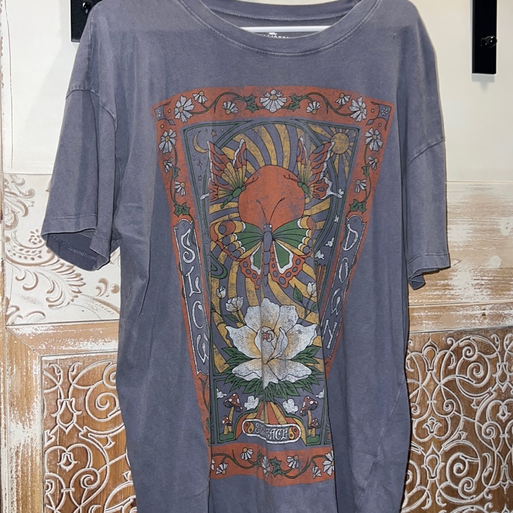 Graphic tee